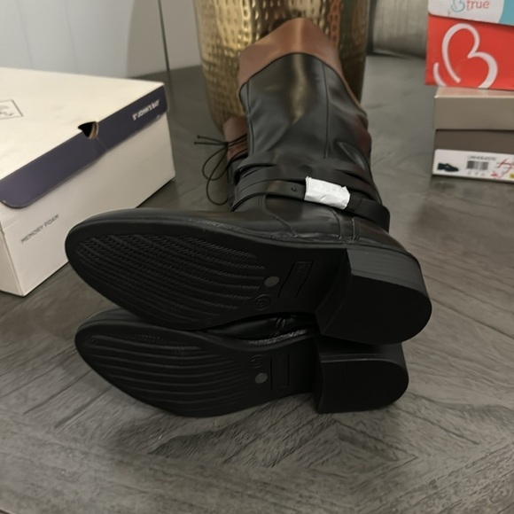 St. John's Bay Womens Douglas Stacked Heel Riding Boots - Picture 4 of 8